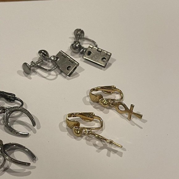 Lot Of 3 Fun Novelty Clip On Screw On Earrings Dangle- Door Hinge Horseshoe Etc - Picture 4 of 9